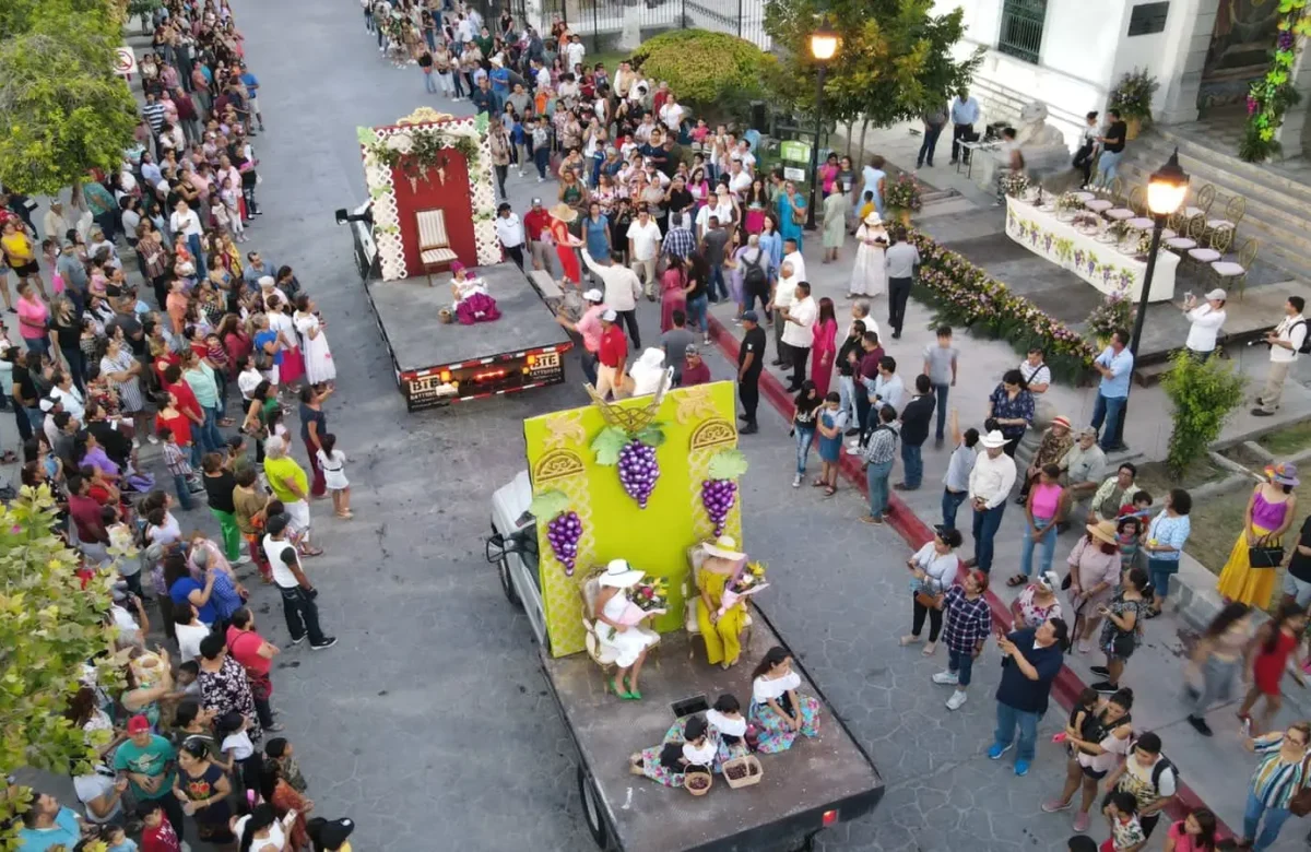 Preparativos en Cuatro Ciénegas para la Presentación de las Candidatas a Reina de la Feria de la Uva